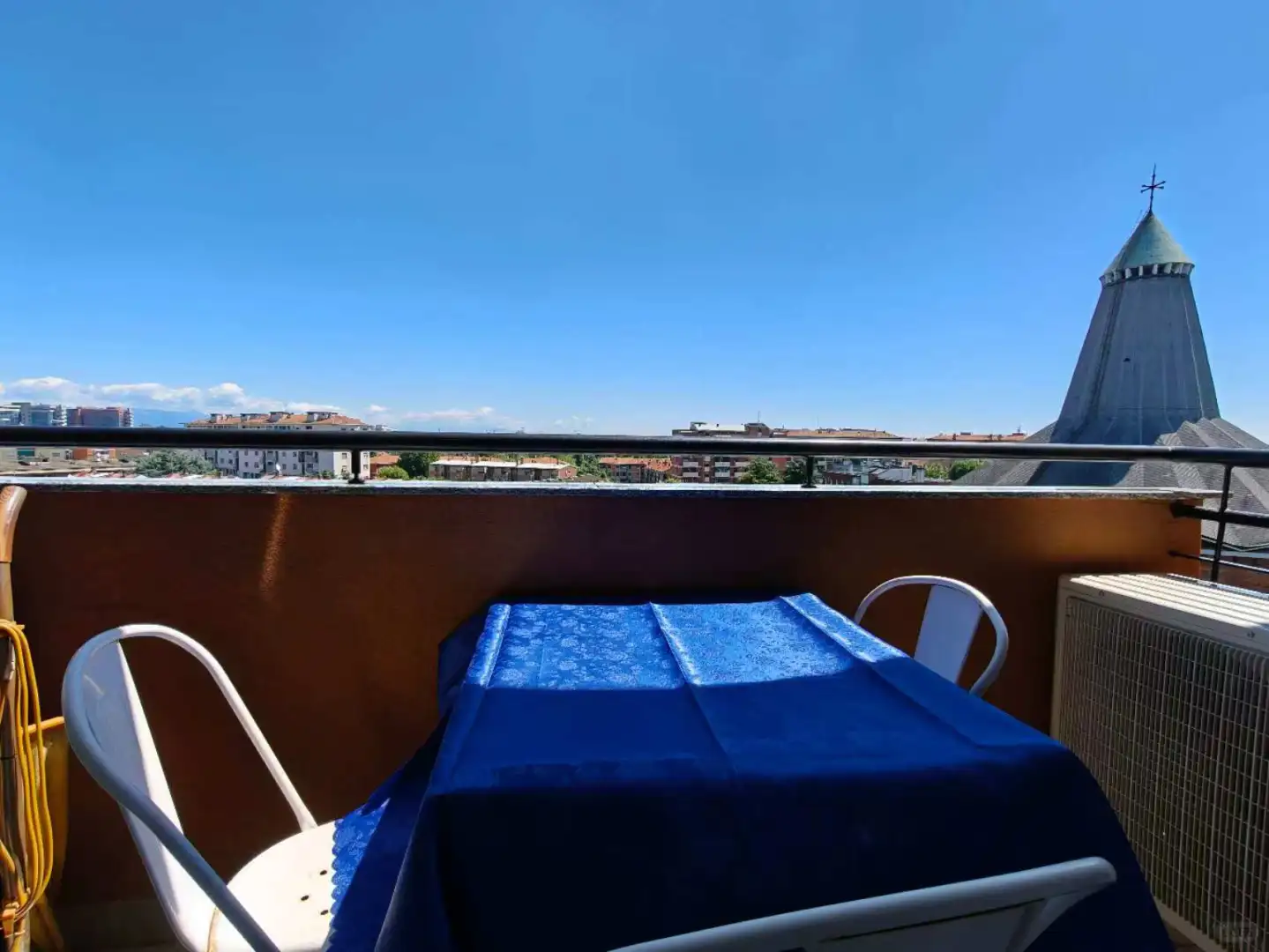 comasina两室一厅 单人间招室友 即日起租