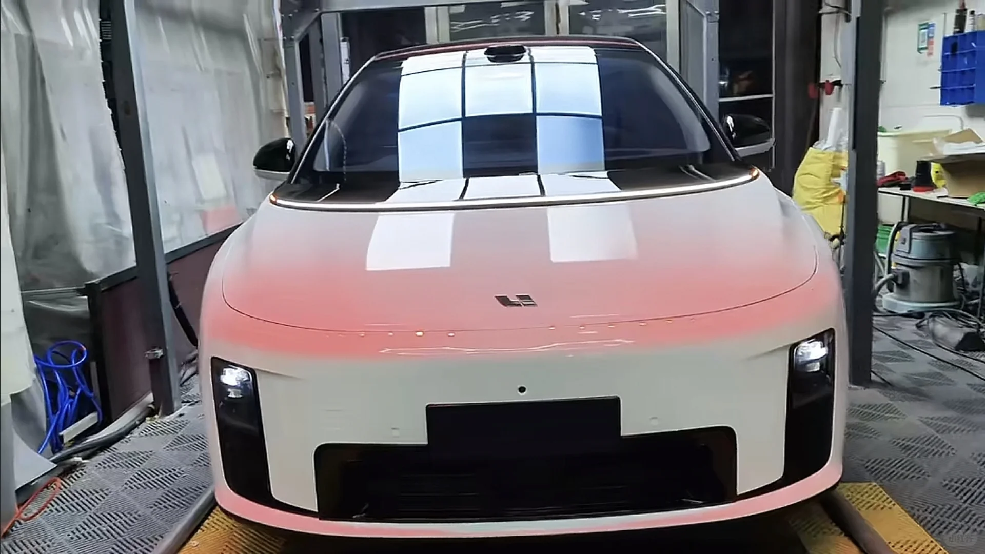 救命！理想i6搞了个外漆彩绘，开上路直接被