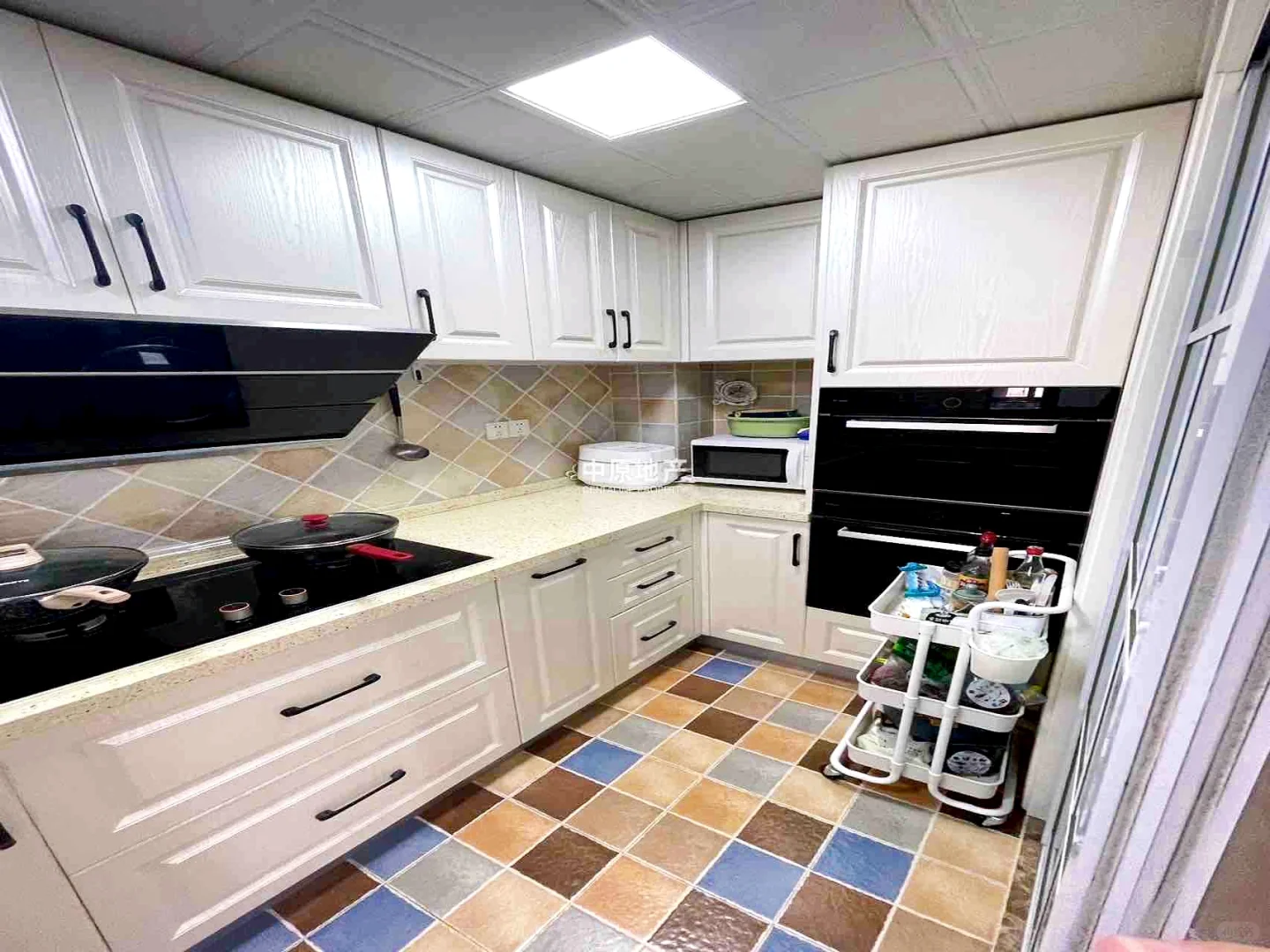 12号线精装三室两卫 自住装修6000+拎包入住