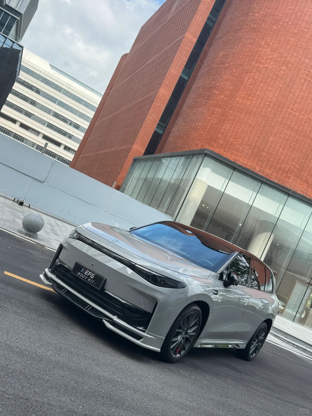 一场光与车的视觉盛宴?✨零跑C10