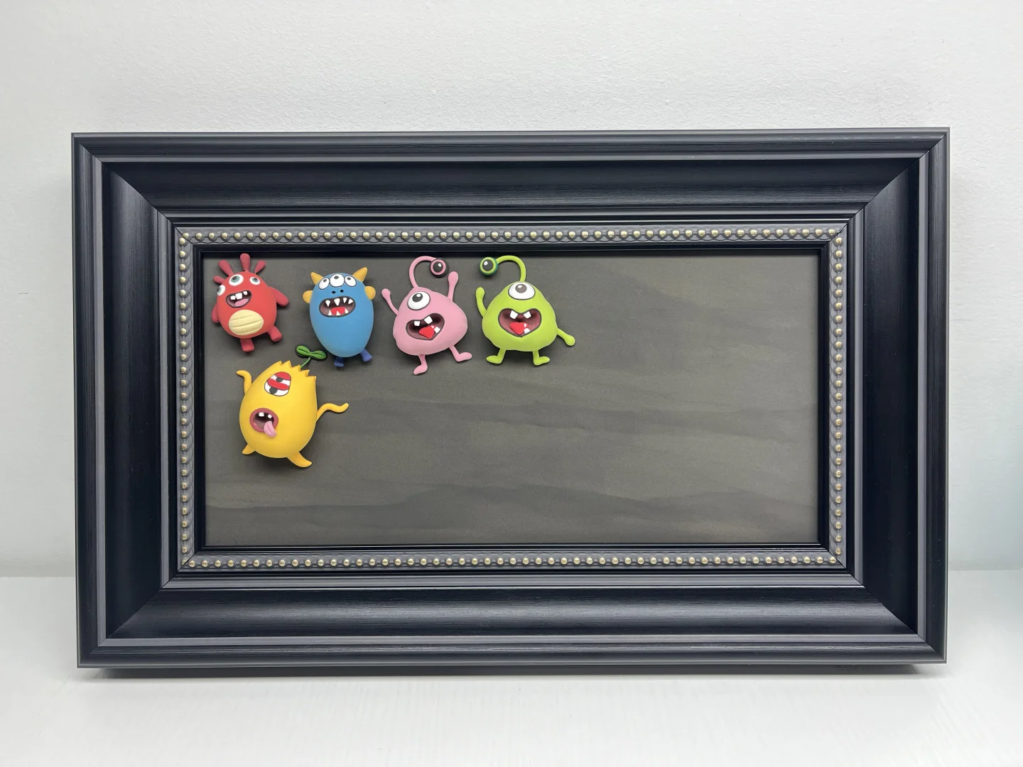 挑战做100幅粘土画之小怪兽?｜⬅️划附过程图