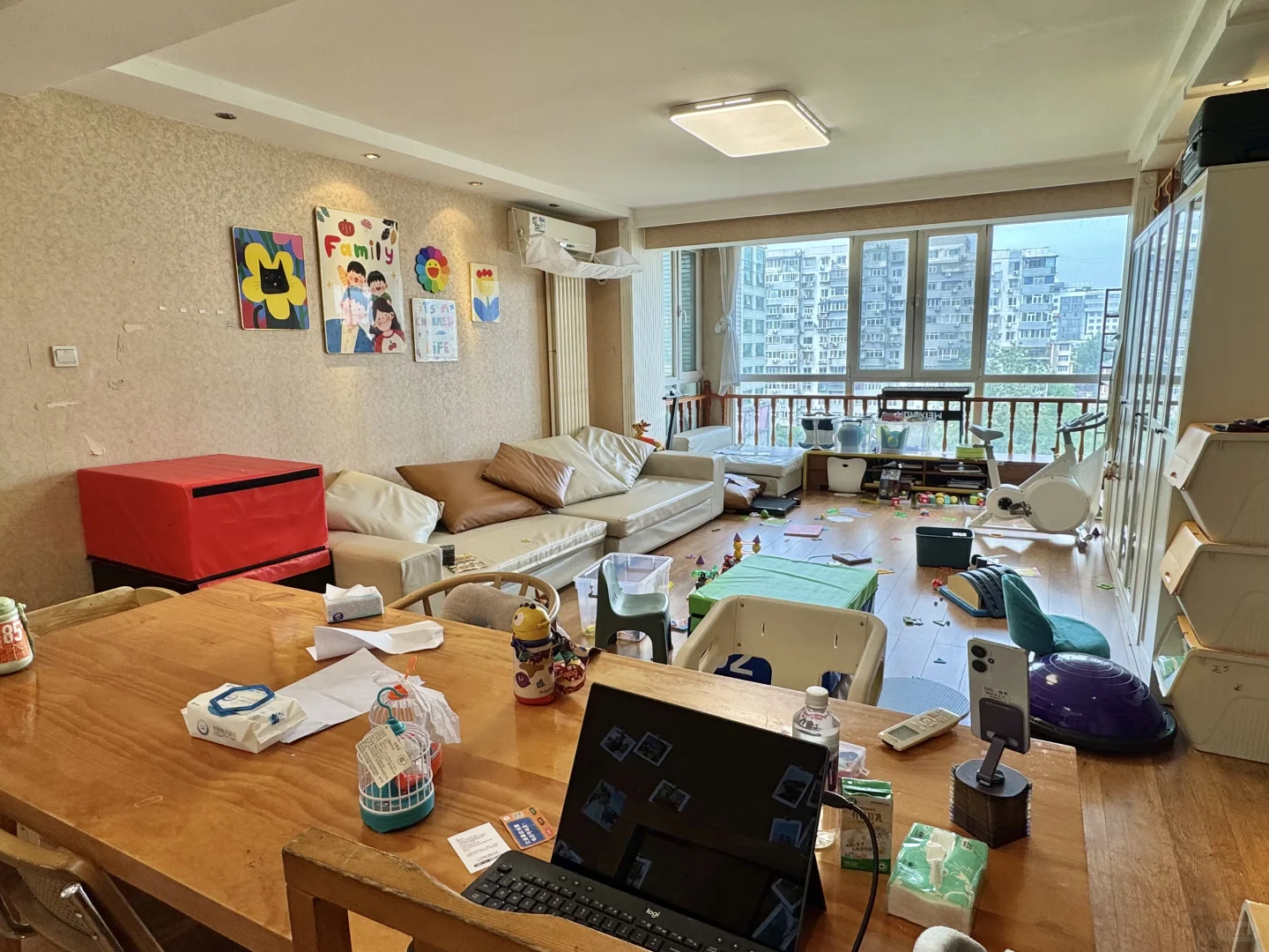 家里乱得只能AI收拾了?