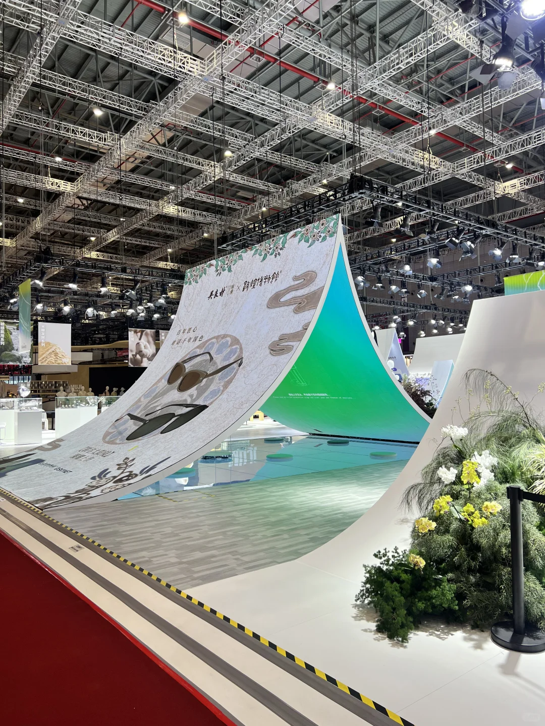 进博会！！我来了✌?先预热放图