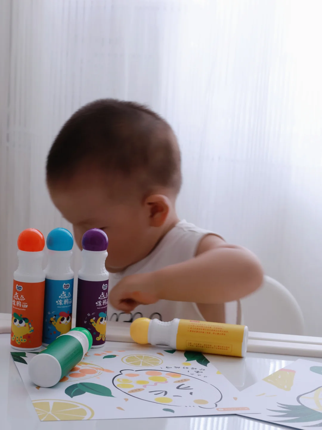 在家早教|一岁半小朋友的艺术启蒙~