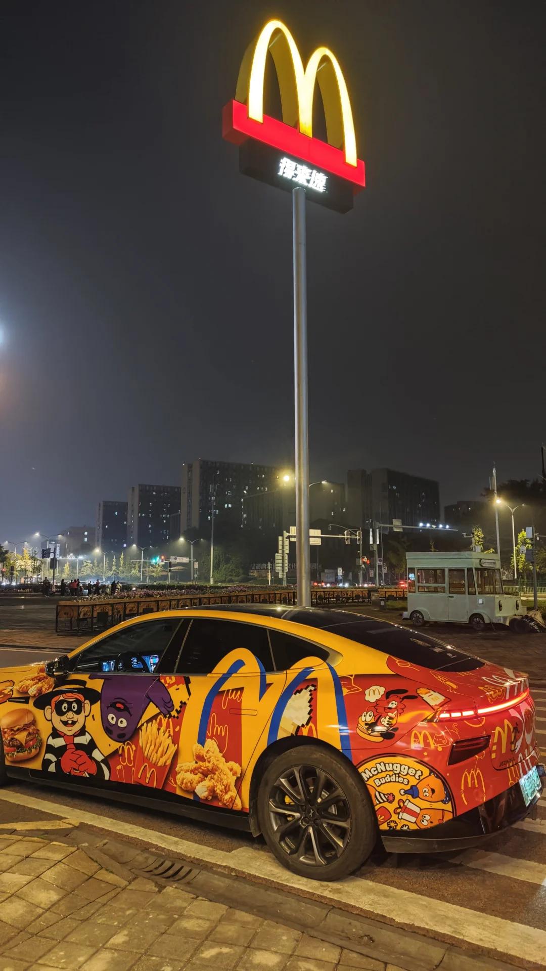 各部门注意，麦当劳彩绘来了?