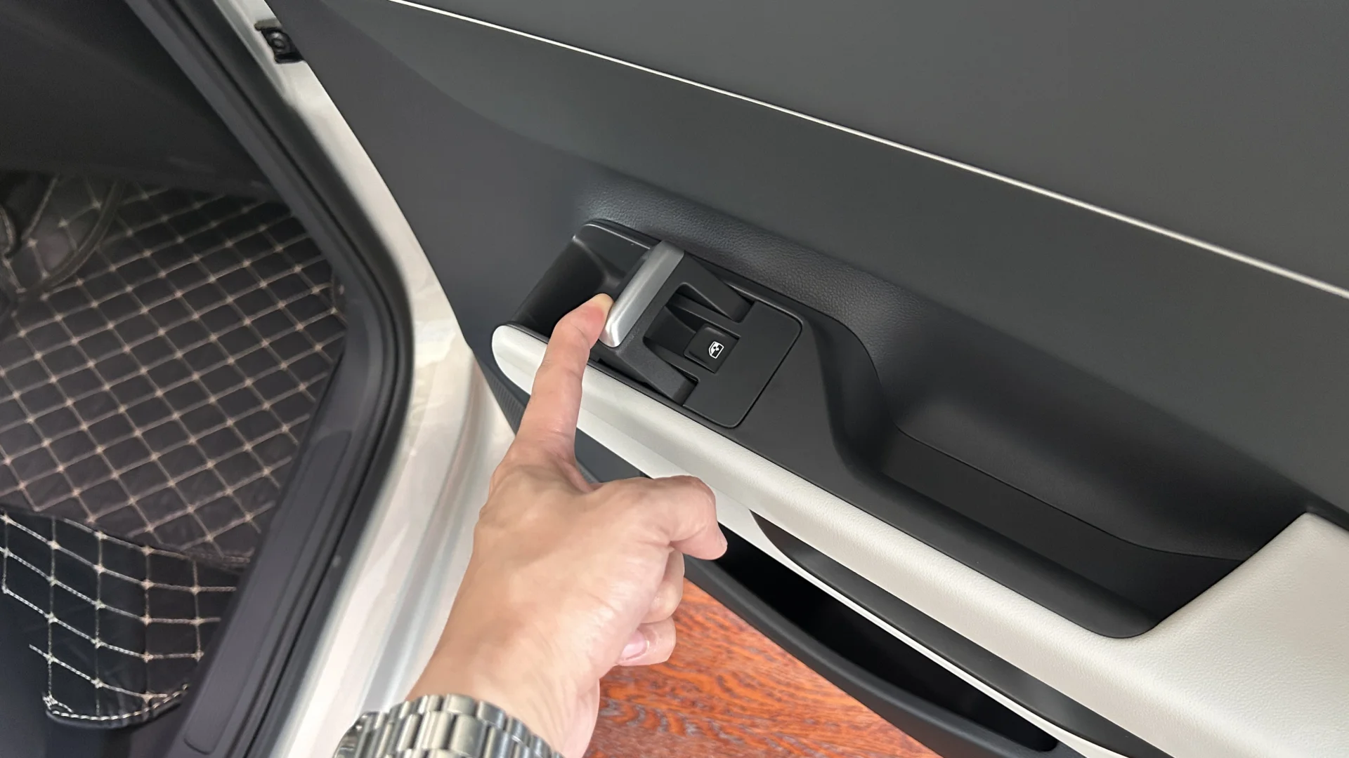 速腾L改装指南｜低调变身高配