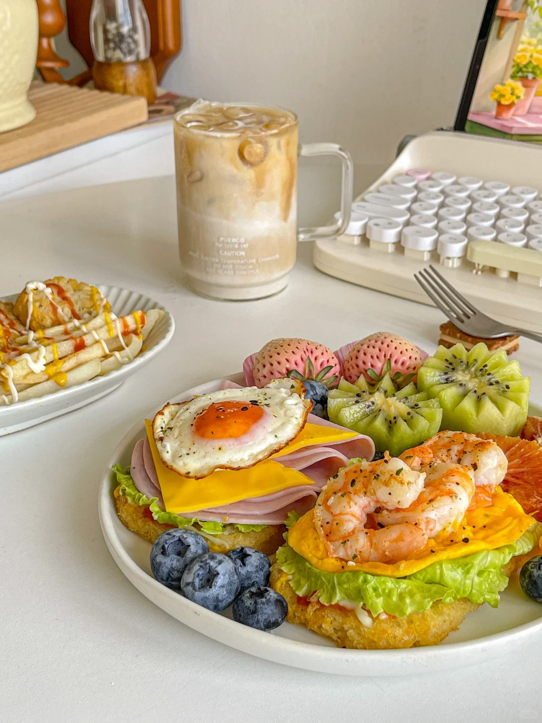 元气早午餐?薯饼开放式三明治?薯条?拿铁