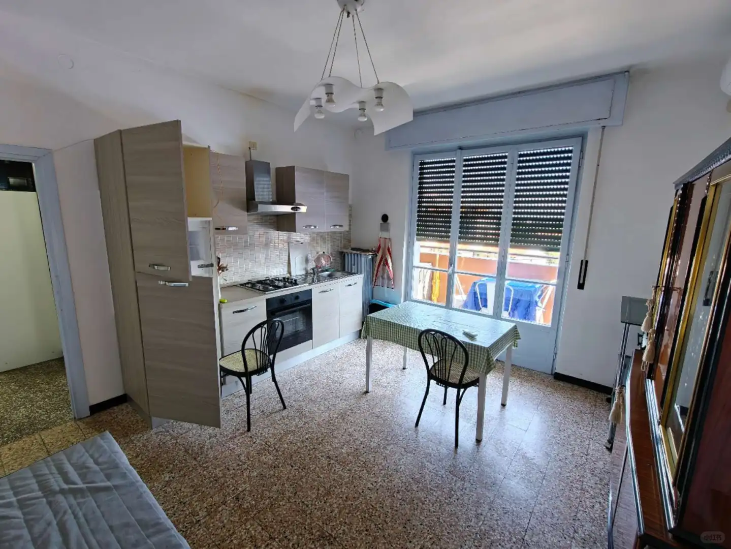 comasina两室一厅 单人间招室友 即日起租