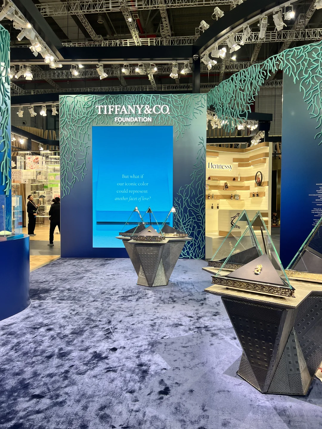 进博会！！我来了✌?先预热放图