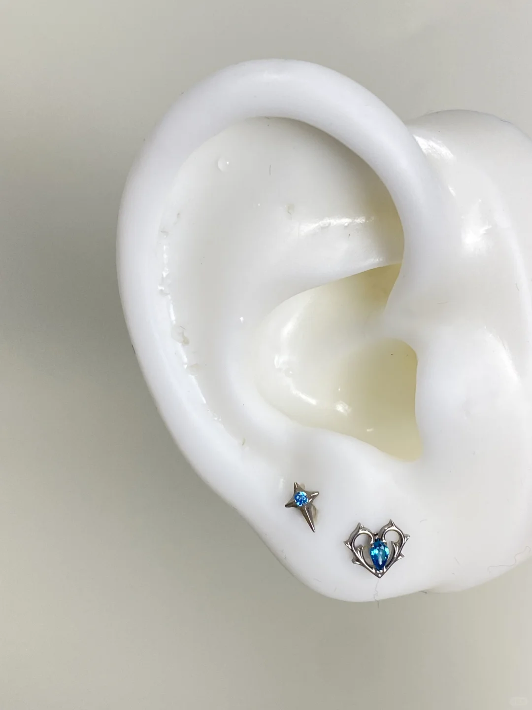 双耳洞叠戴封神！钛合金爱心+小四芒星绝绝子