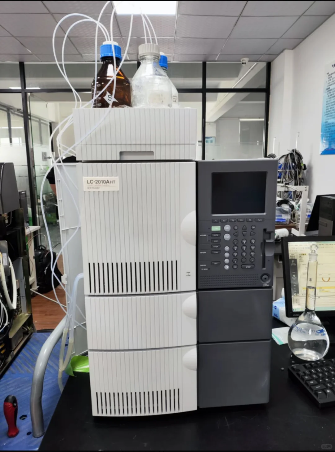 液相色谱流动相使用前为什么要脱气?