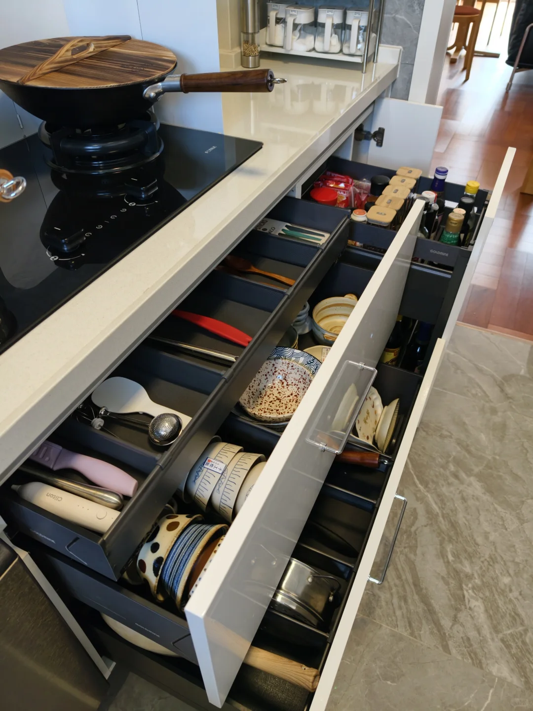 7平小厨房也能收纳满满