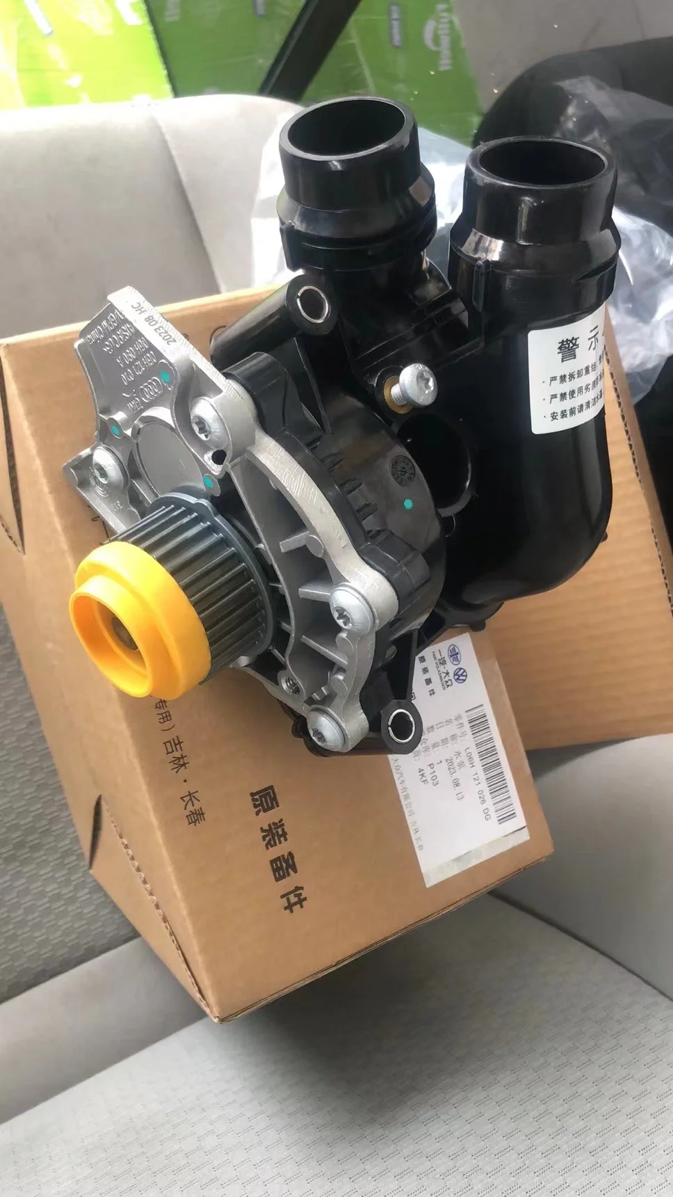 各款轿车发动机配件齐全！