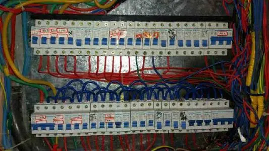 济南电路维修/电工师傅上门维修/跳闸维修