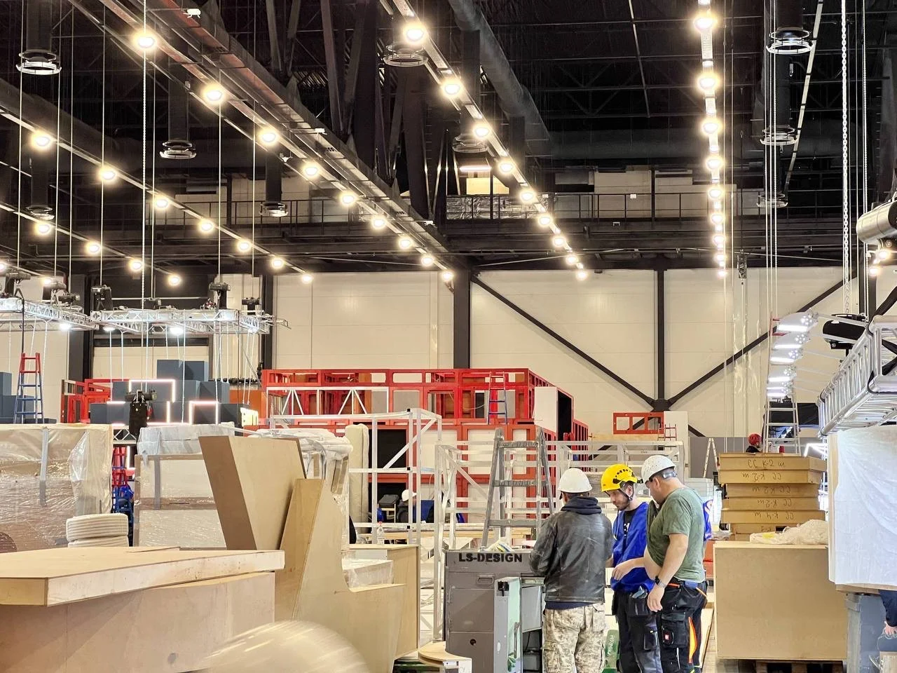 彩色冶金板块,今年的主题很鲜明