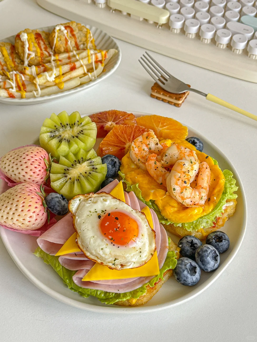 元气早午餐?薯饼开放式三明治?薯条?拿铁