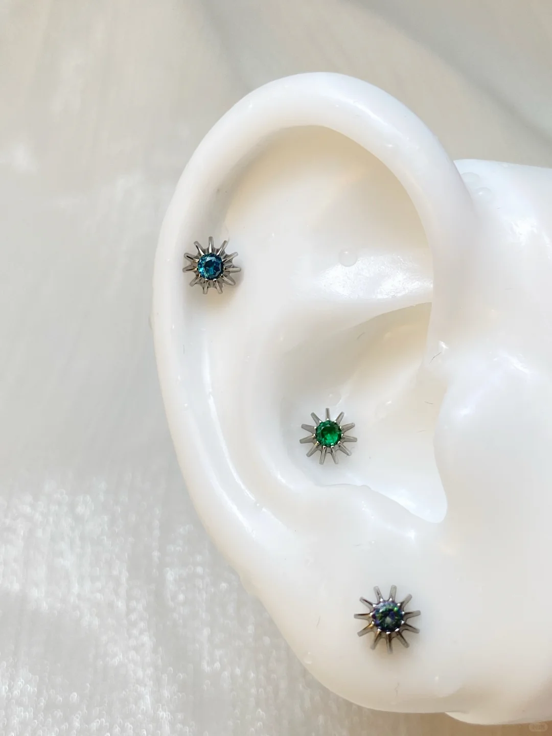 谁还没冲这钛合金太阳花？养耳洞➕颜值双在线