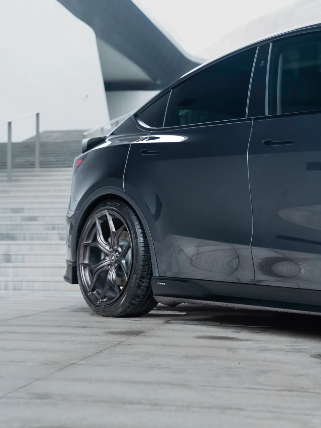 焕新Model Y ｜星空灰 颜值代表