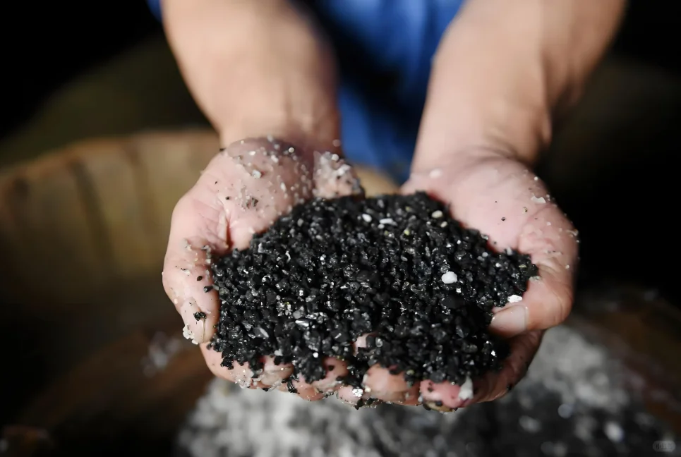 稀土：全球都在抢，中国才是真正的底牌玩家