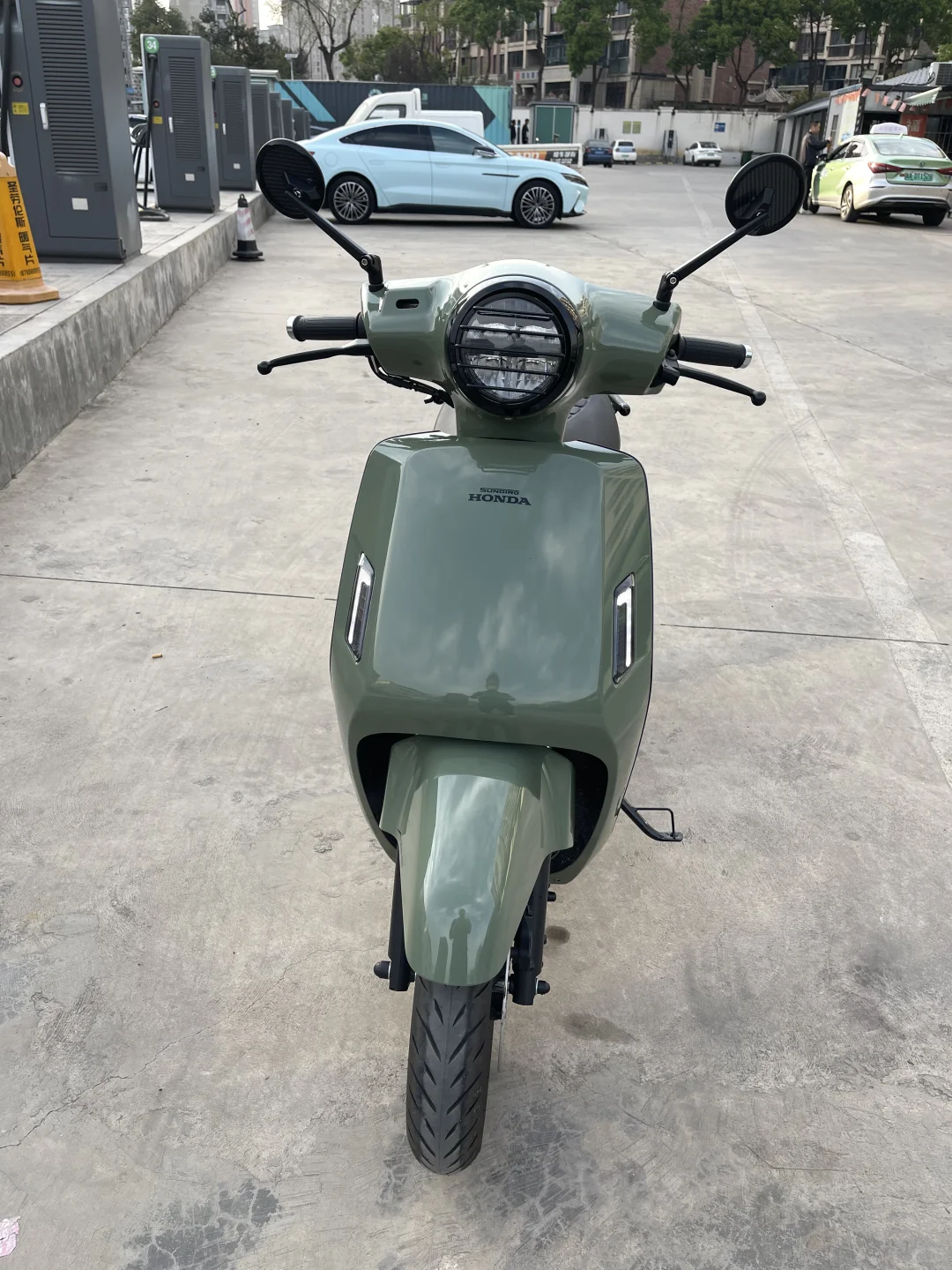 交作业了,25款本田LA外观改装