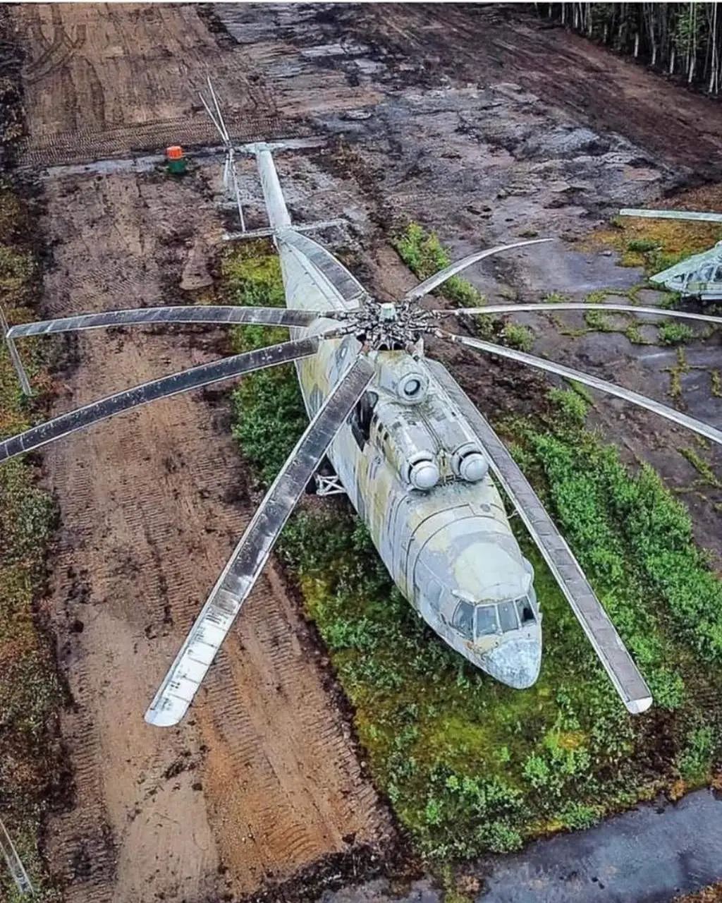 俄罗斯“米-26”重型运输直升机