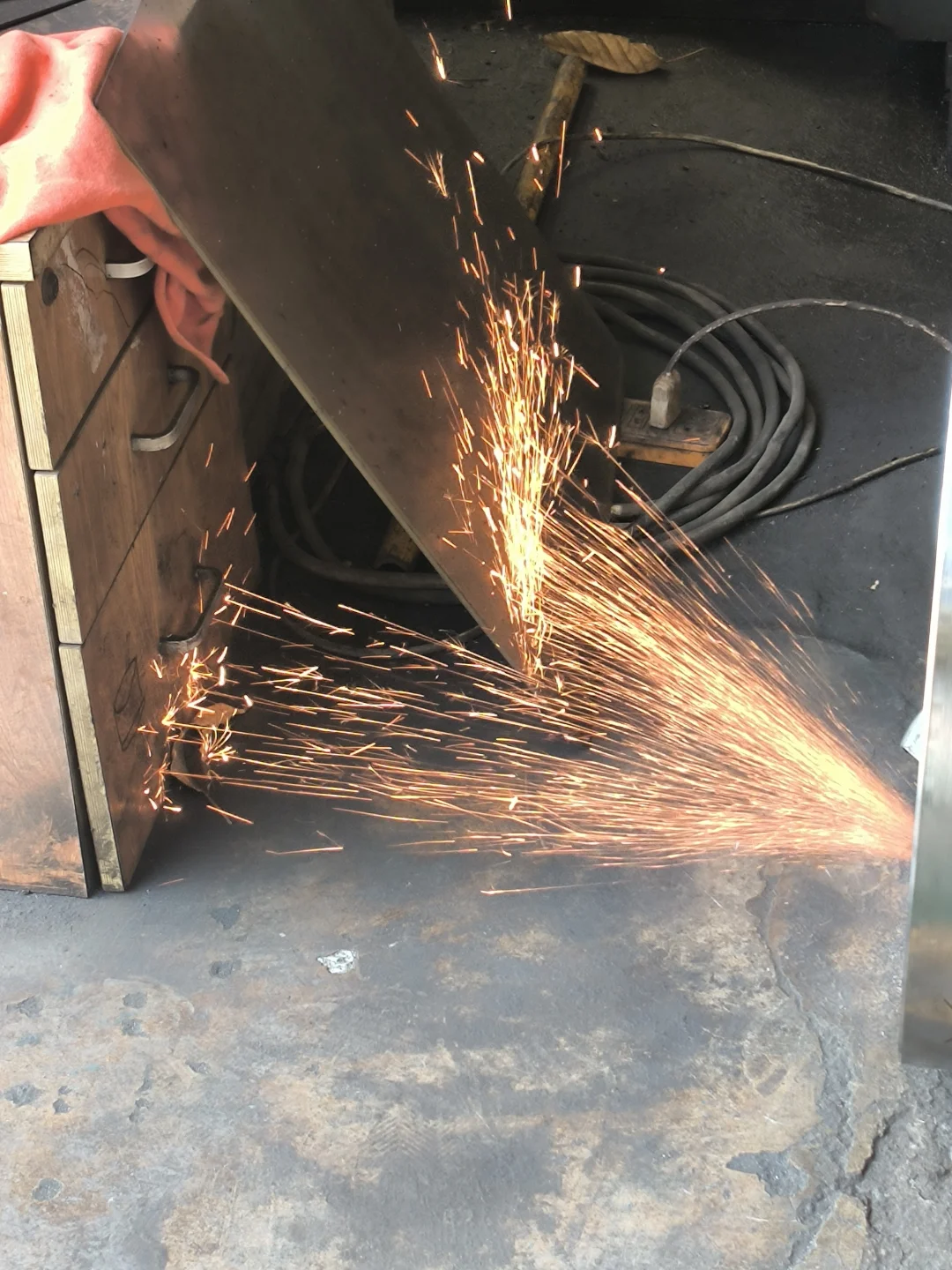 机加 锻造来活呗