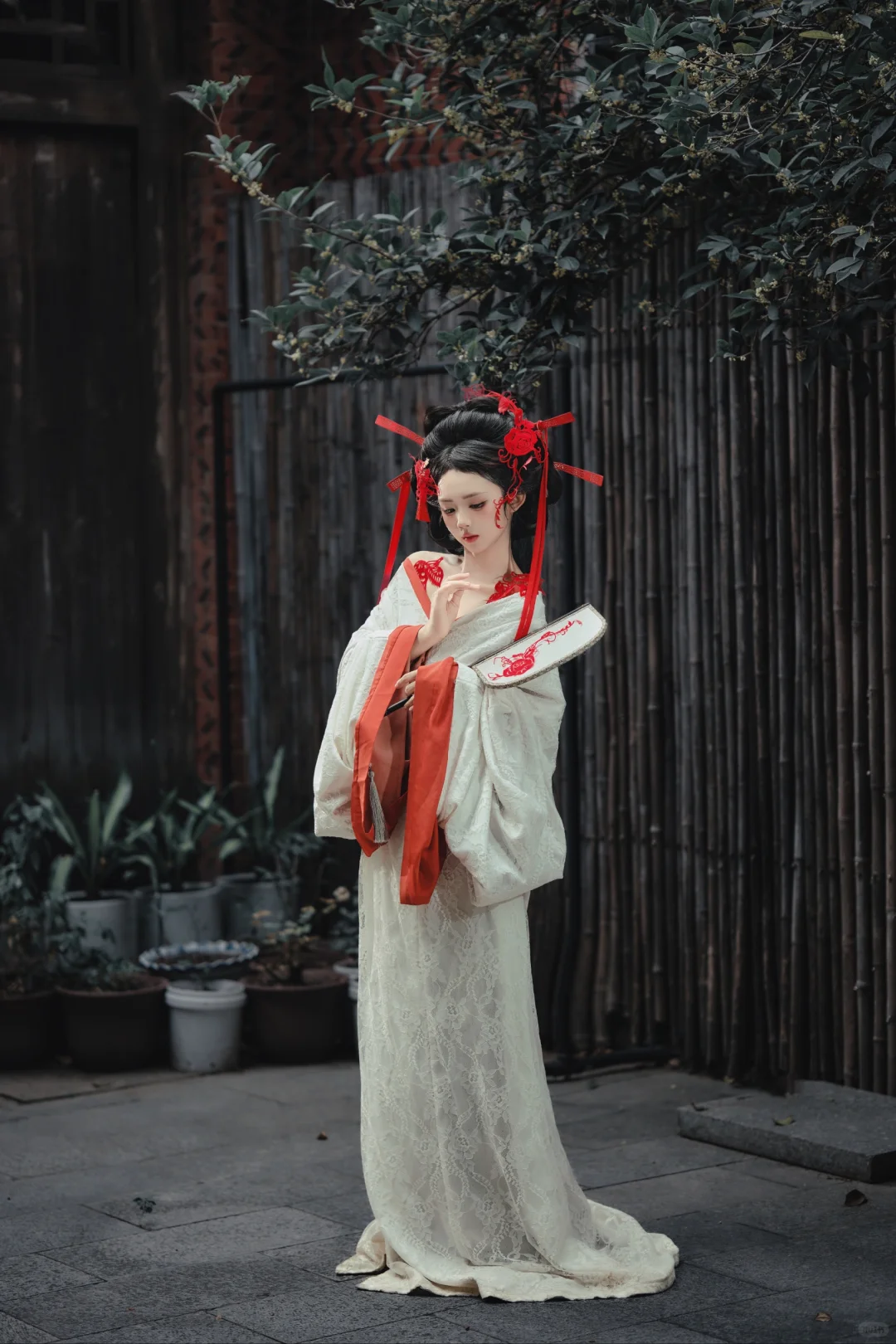 泉州非遗剪纸战国袍,美到心巴上了??