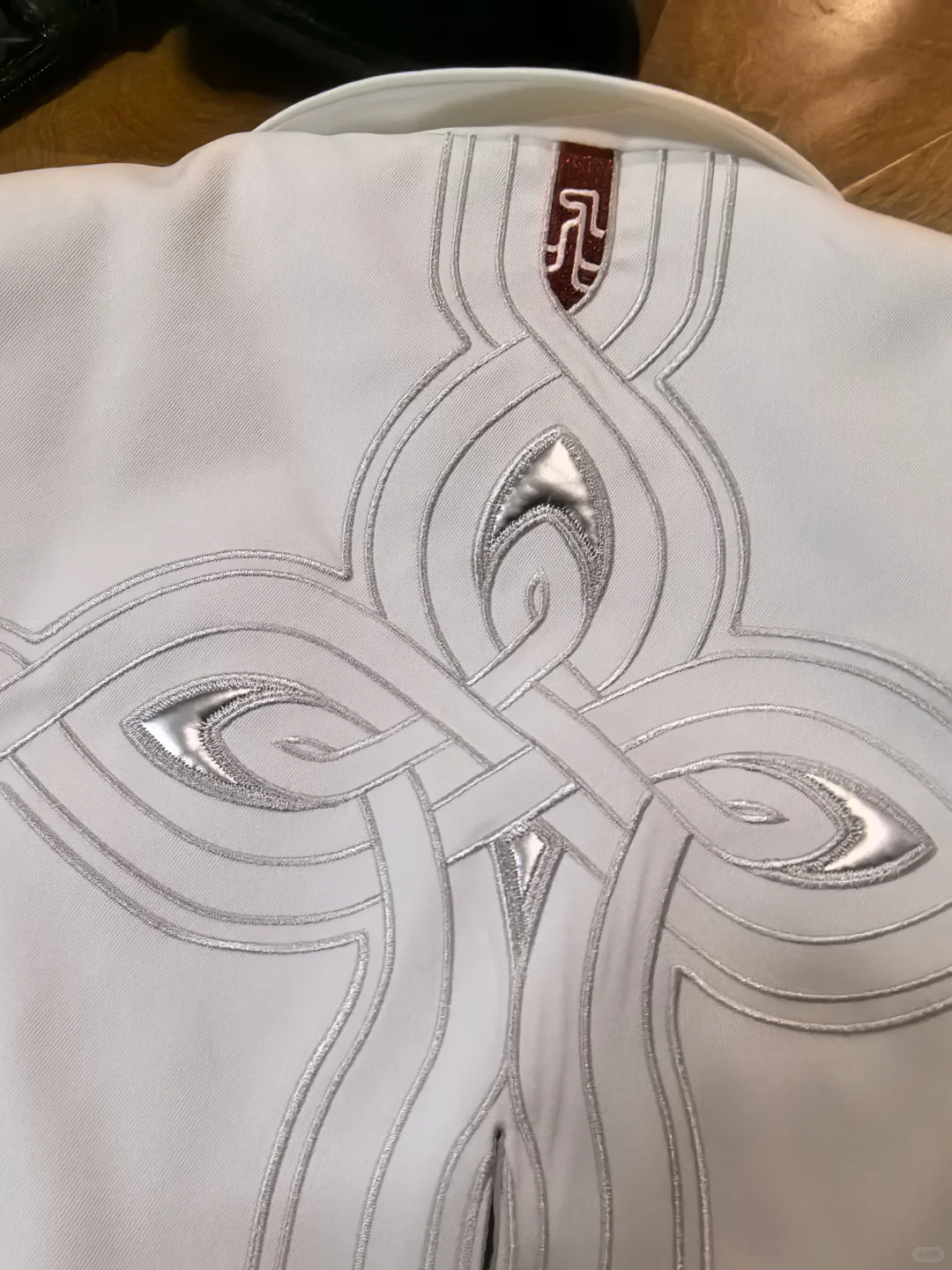 飞霄印象服你是一款超有型的白大褂~