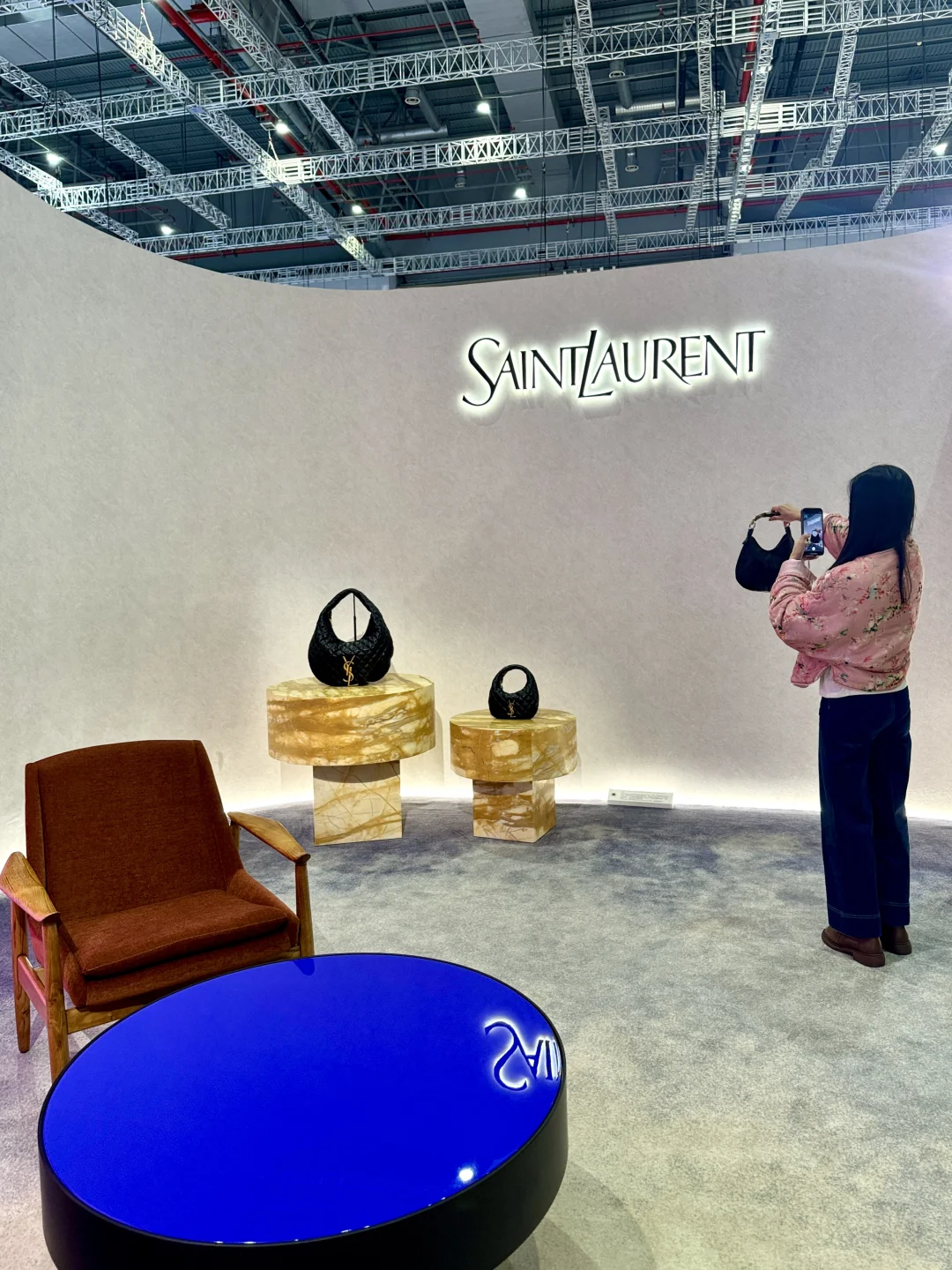 进博会先睹为快，各家奢牌展台长啥样？