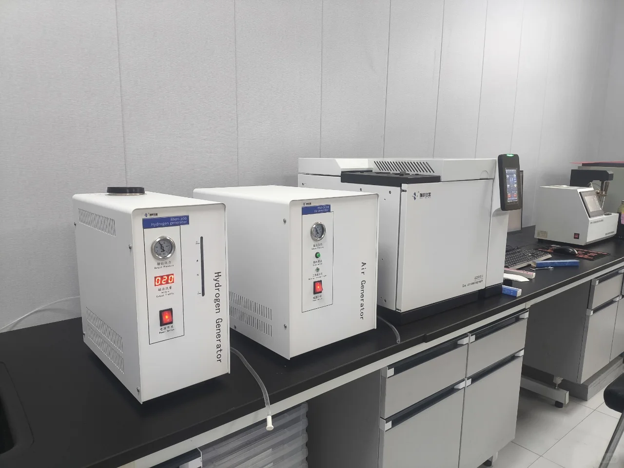 瑞能仪器服务于精细化工企业样品成分分析