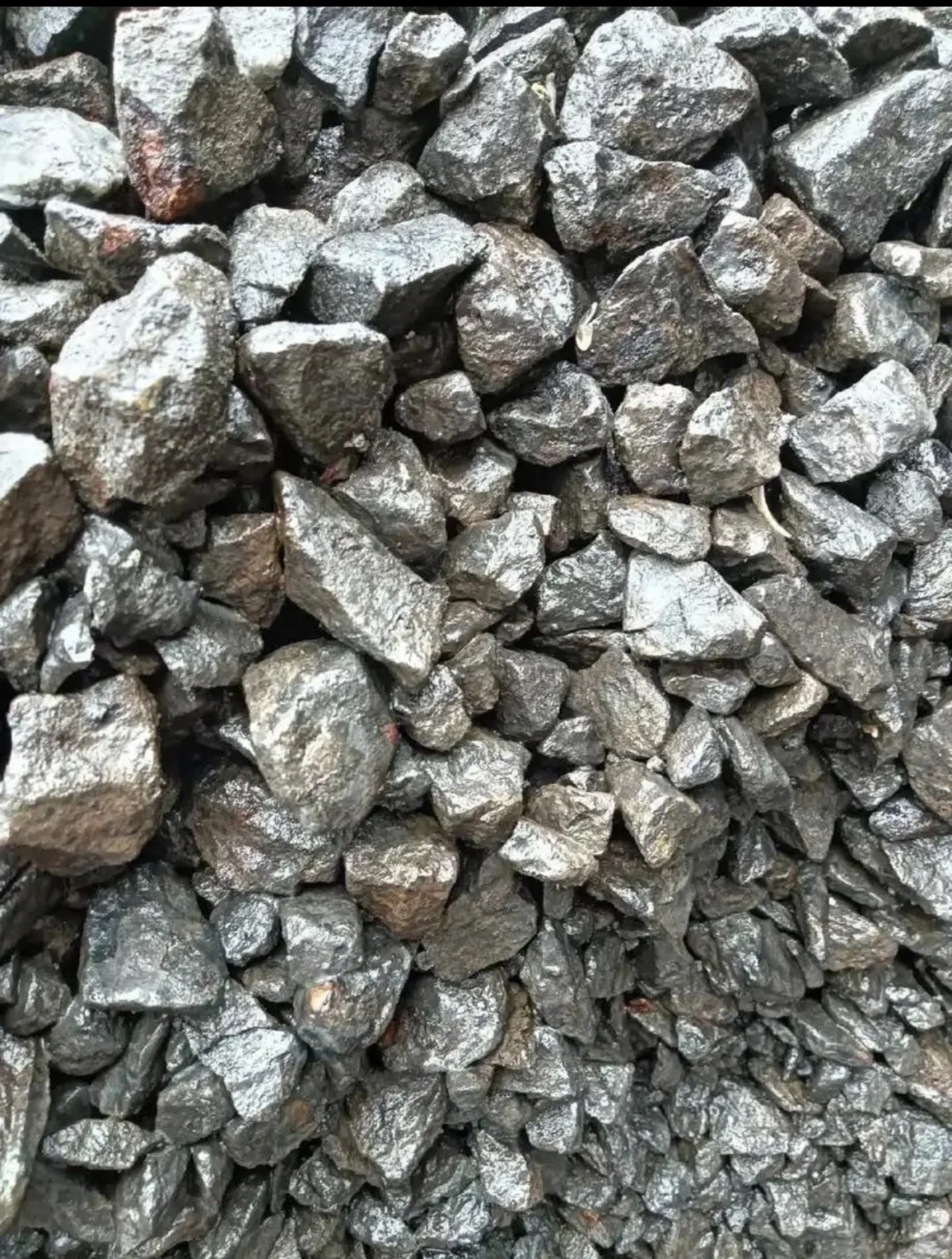 日照港大量收磁铁矿，精矿粉