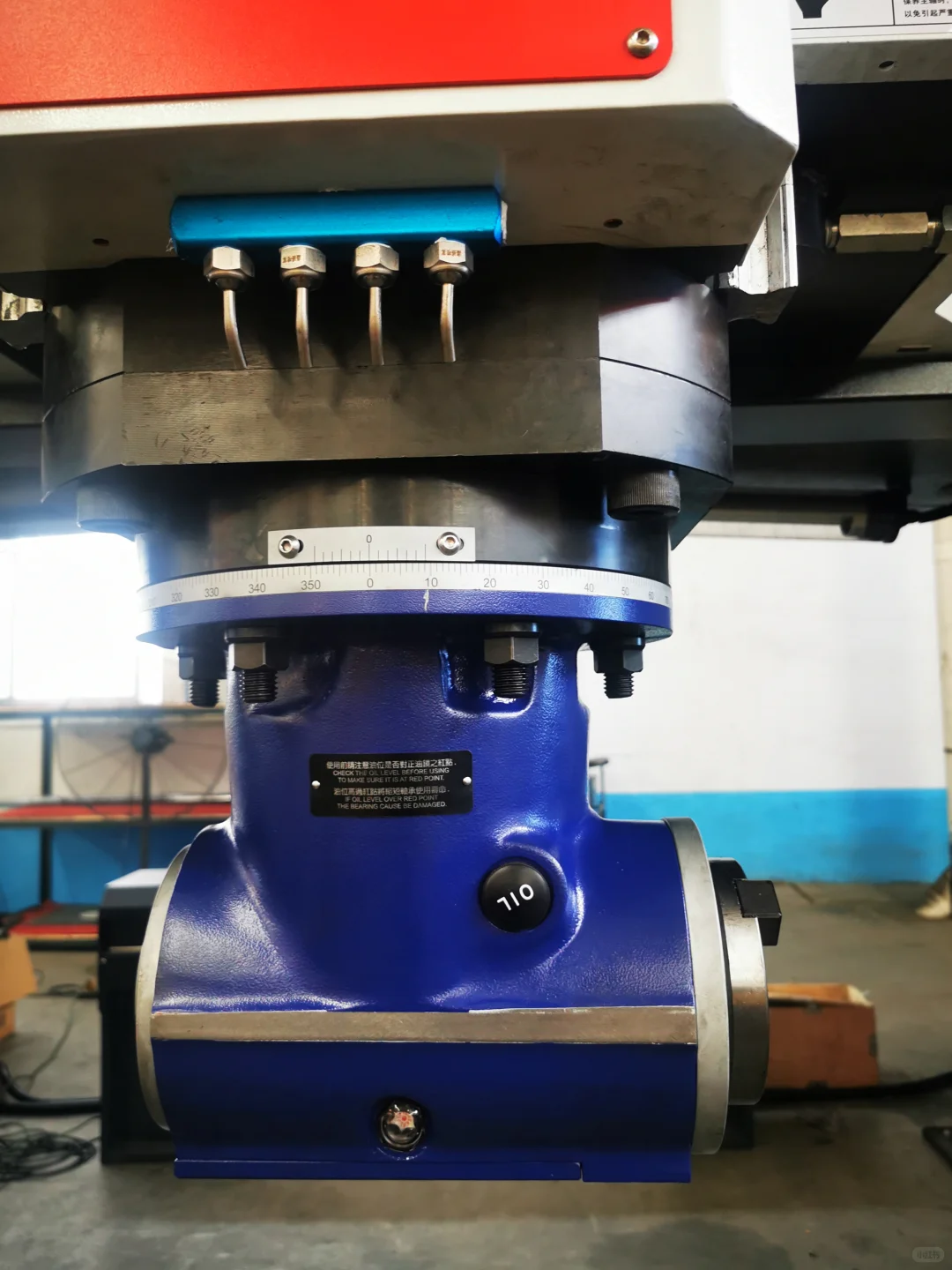 博斯曼数控带您了解机床侧铣头的作用