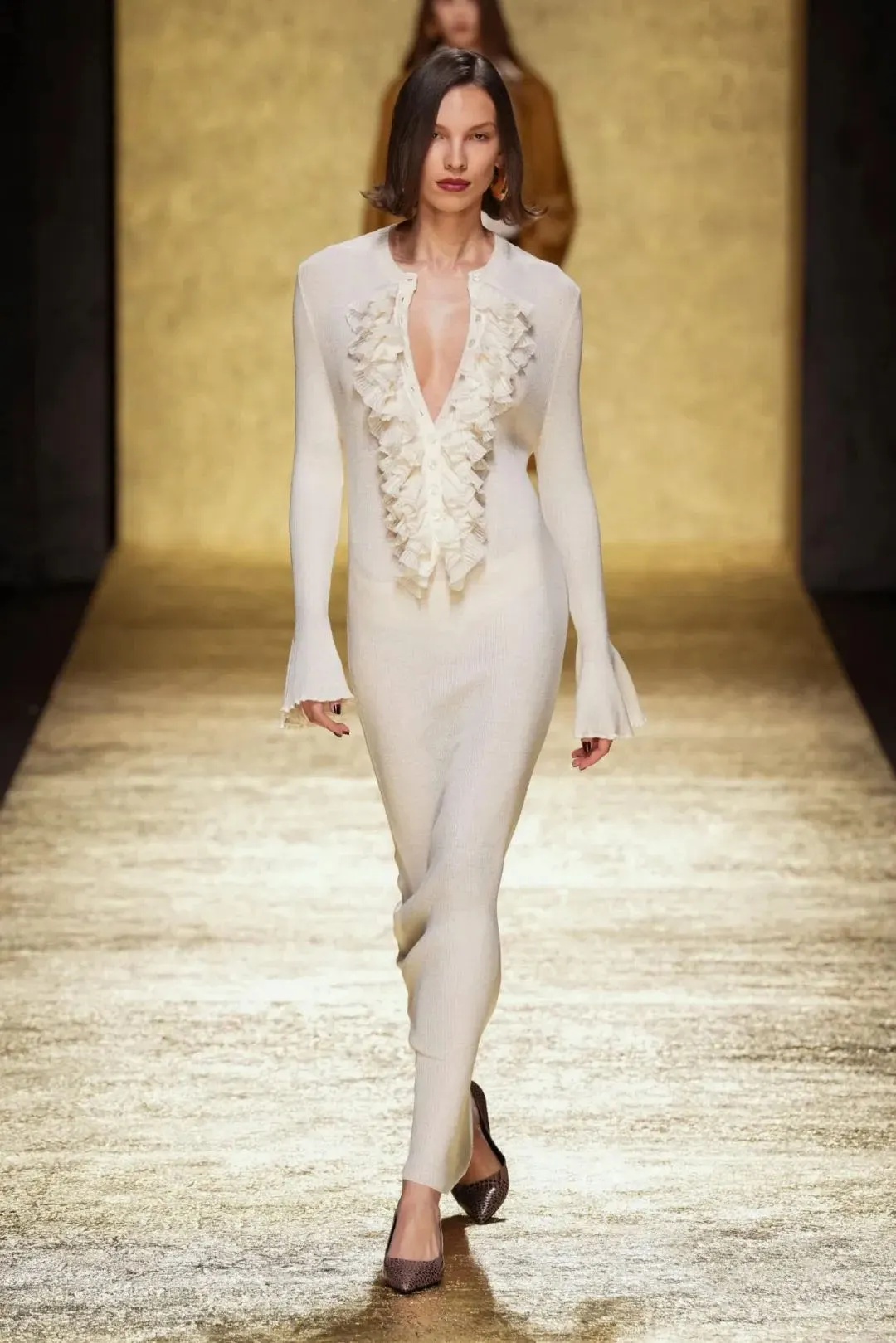 秀场|Luisa Spagnoli 25AW 优雅的立体针织