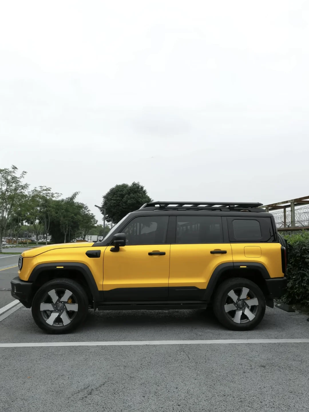 BJ40增程版 硬派越野与智能科技的结合