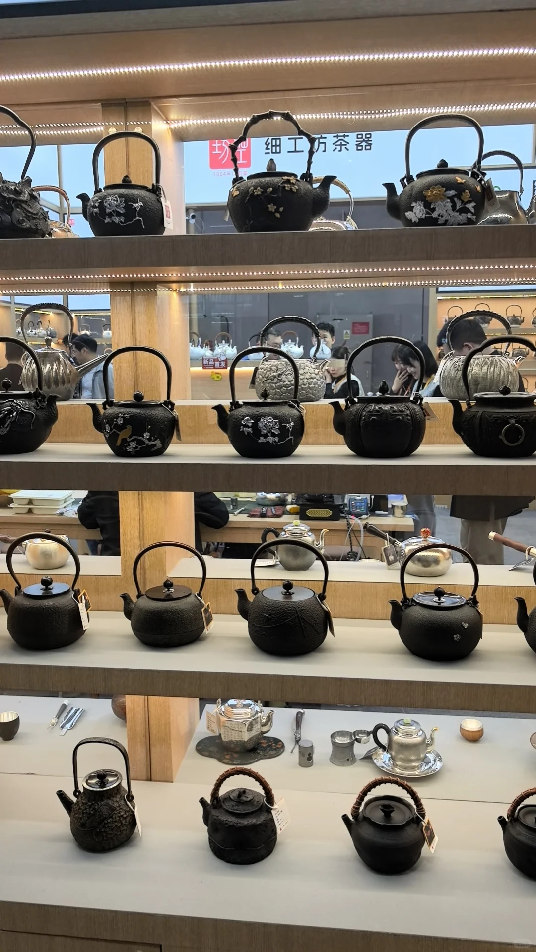 进博会 走断腿的一天