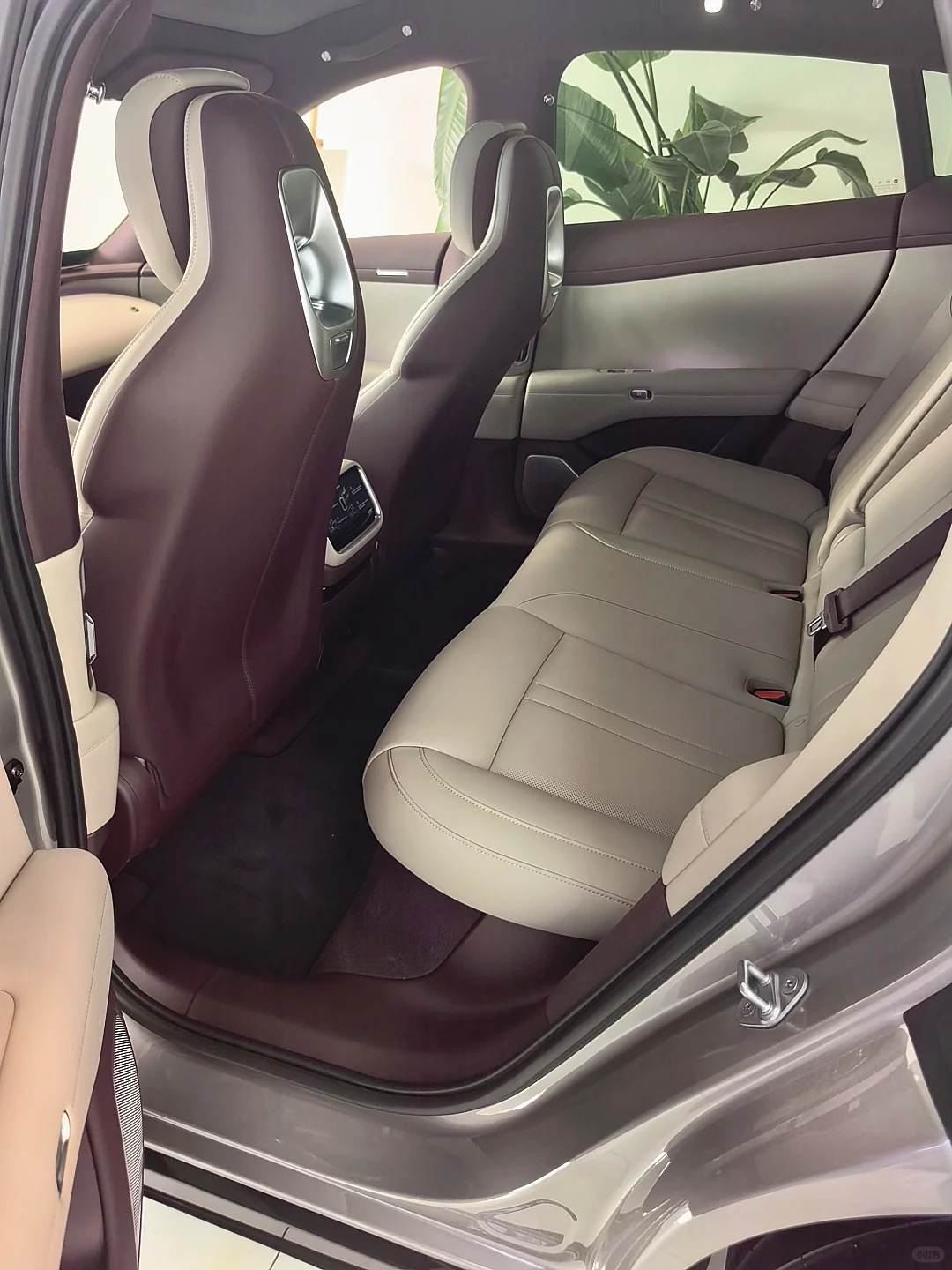 无需久候,福利加码!小米YU7标准版现车速