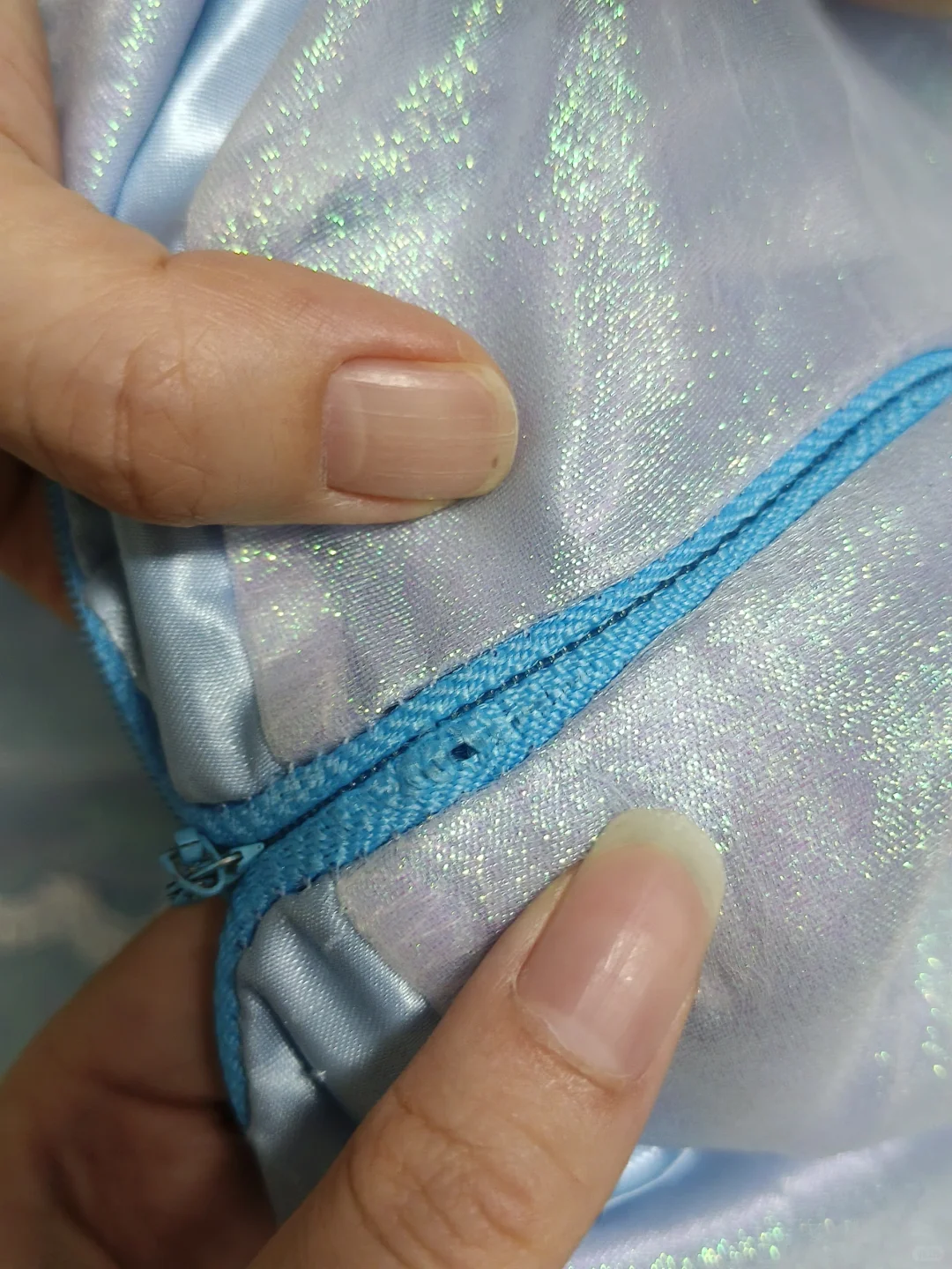 cos服拉链这样怎么办