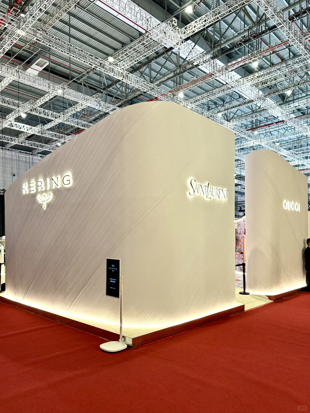 进博会先睹为快，各家奢牌展台长啥样？