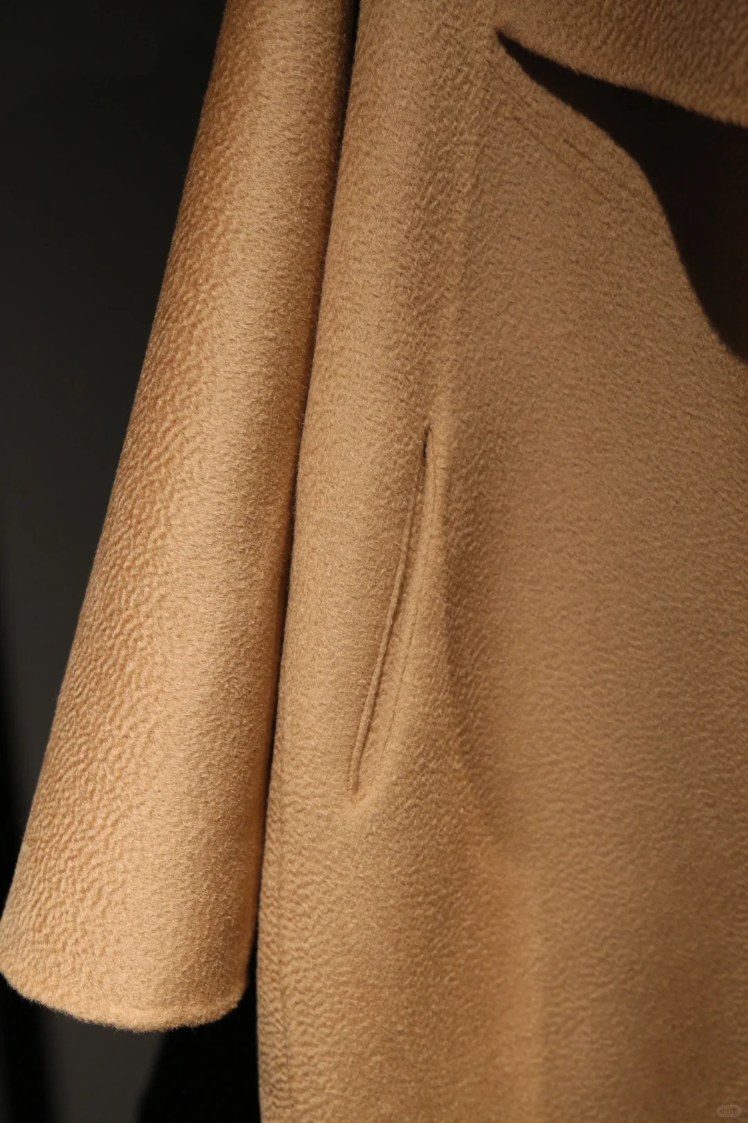 纯手工不规则设计款大衣