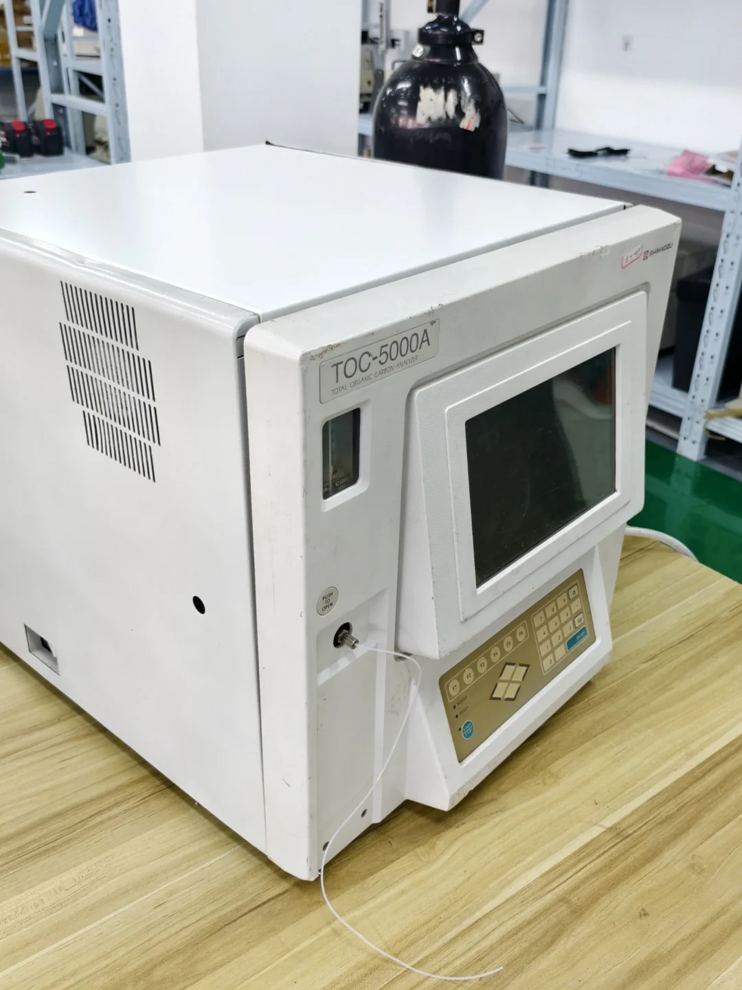 岛津TOC总有机碳分析仪and戴安液相色谱仪