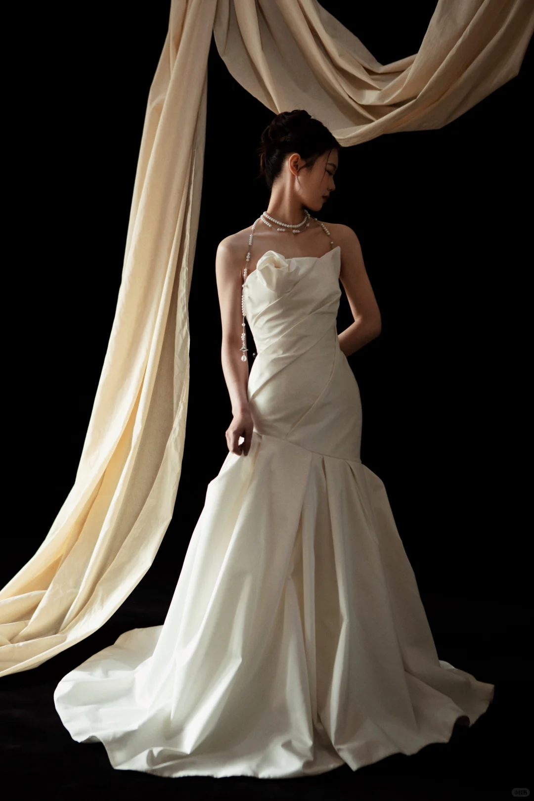 贵阳婚纱｜向来无法拒绝奶油油的塔夫绸鱼尾