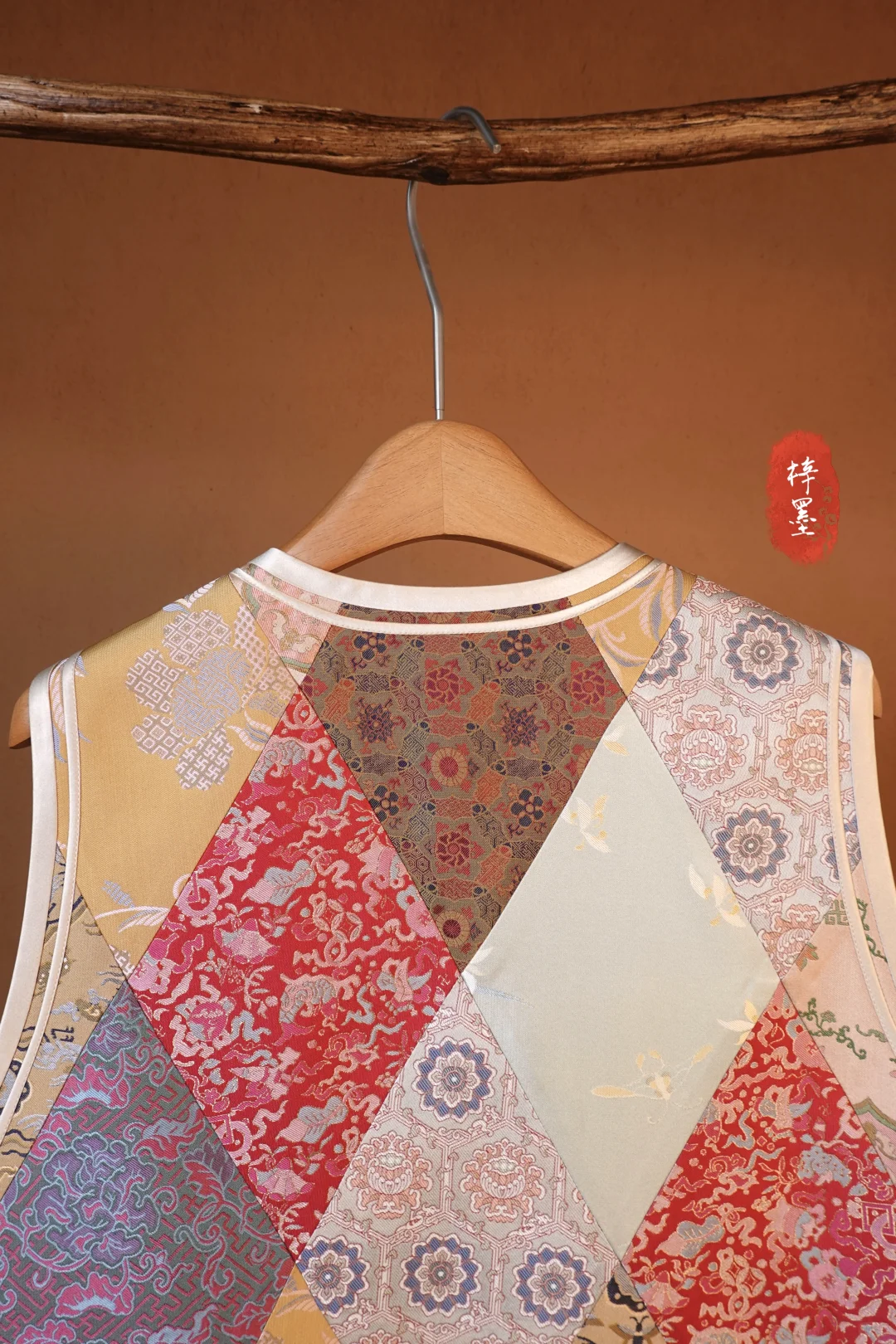 ✨宋锦百纳服马甲,将东方美学穿在身上!