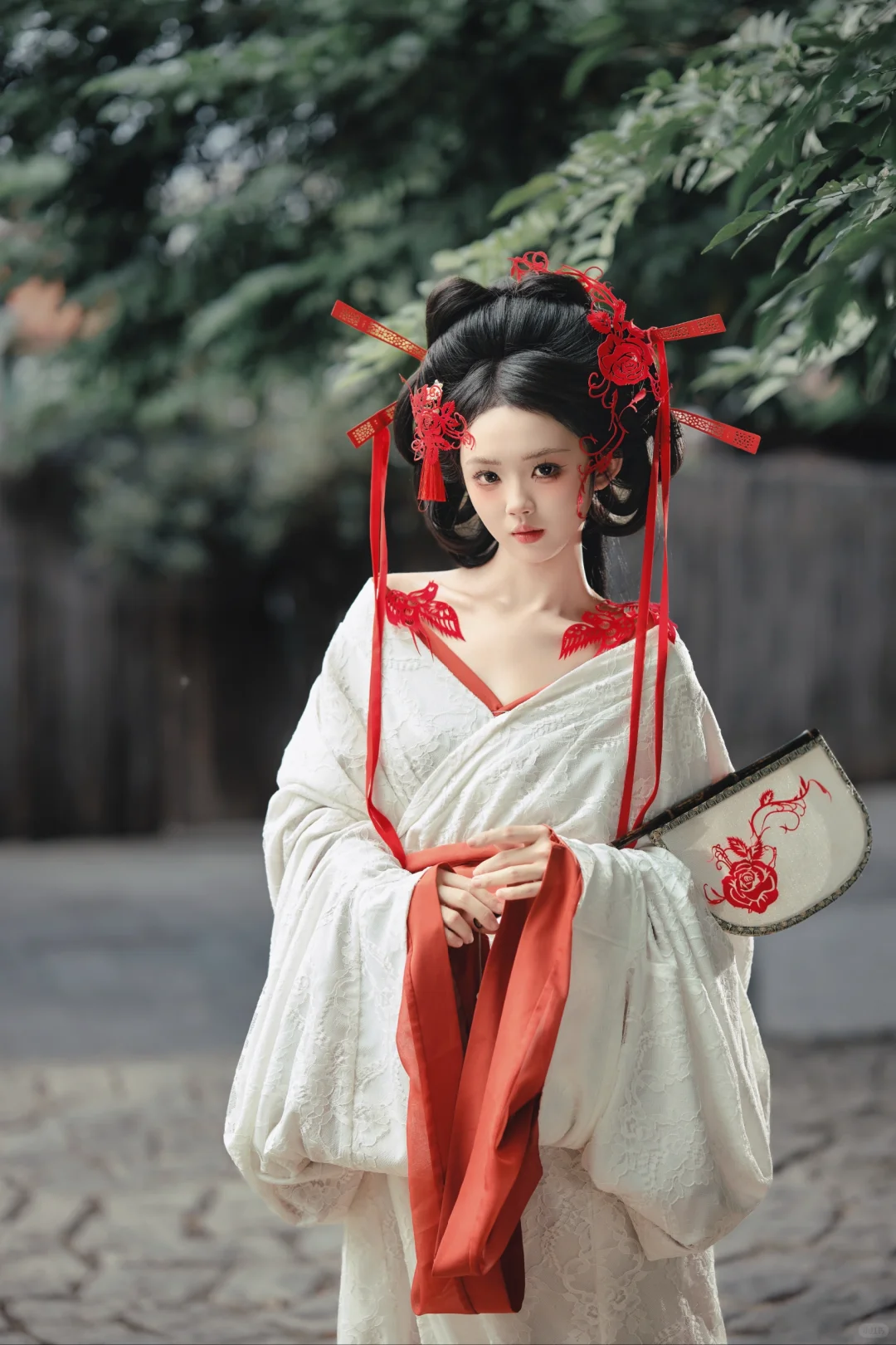 泉州非遗剪纸战国袍,美到心巴上了??