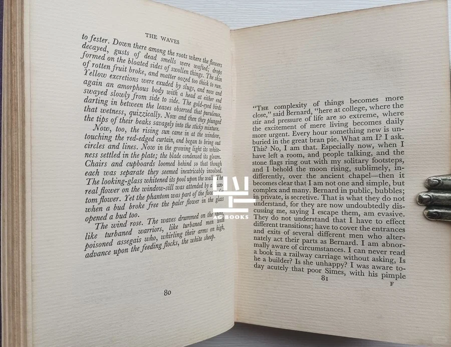 伍尔夫《海浪》初版本的紫色封面