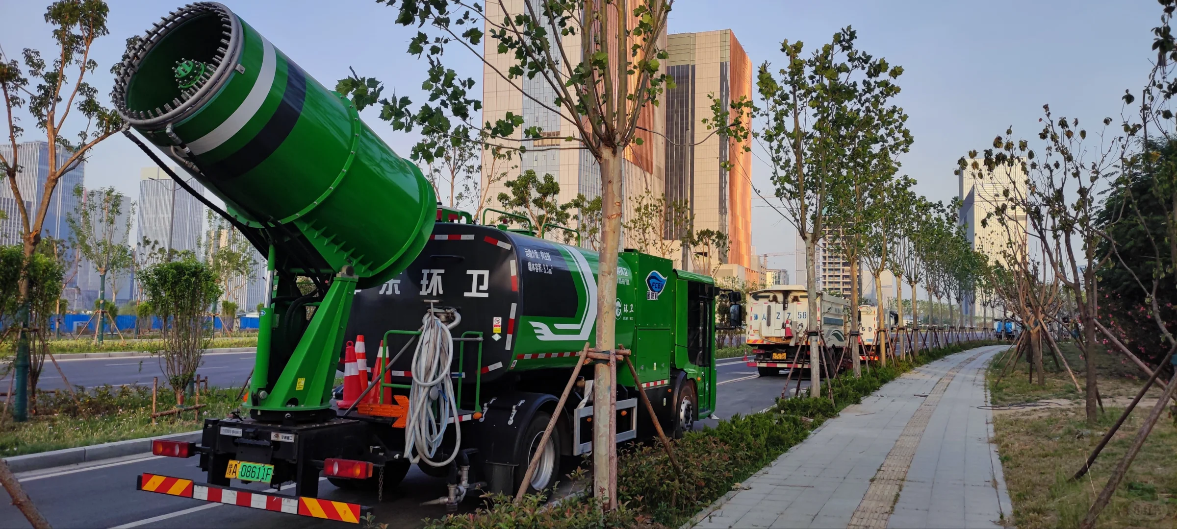 全网首发-宇通环卫低入口氢能源抑尘车