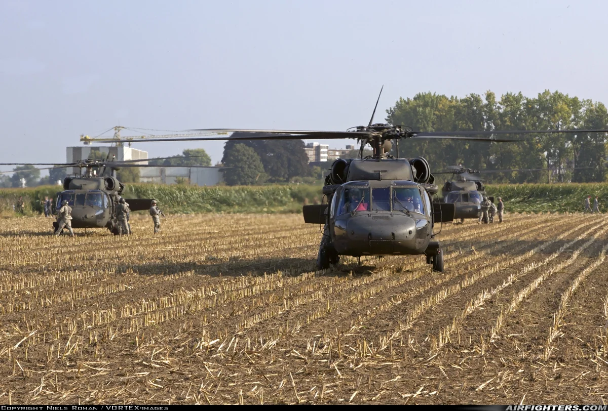 UH-60“黑鹰”：空中力量的传奇