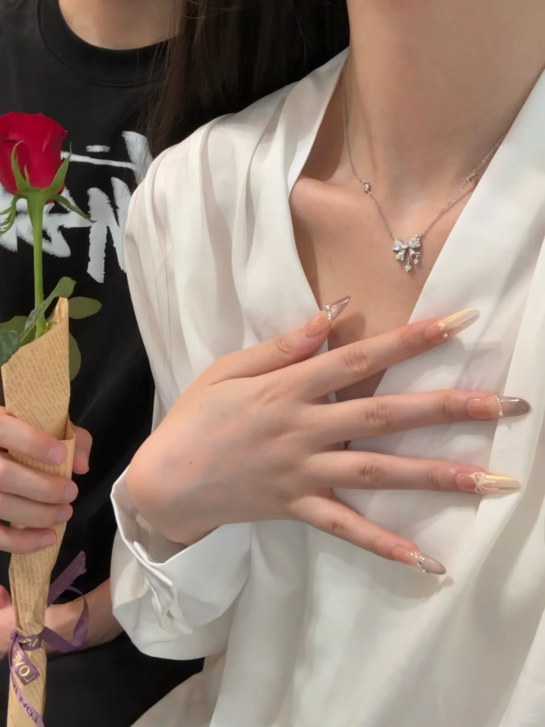 幸福100天?收到男朋友送的纪念日项链咯?