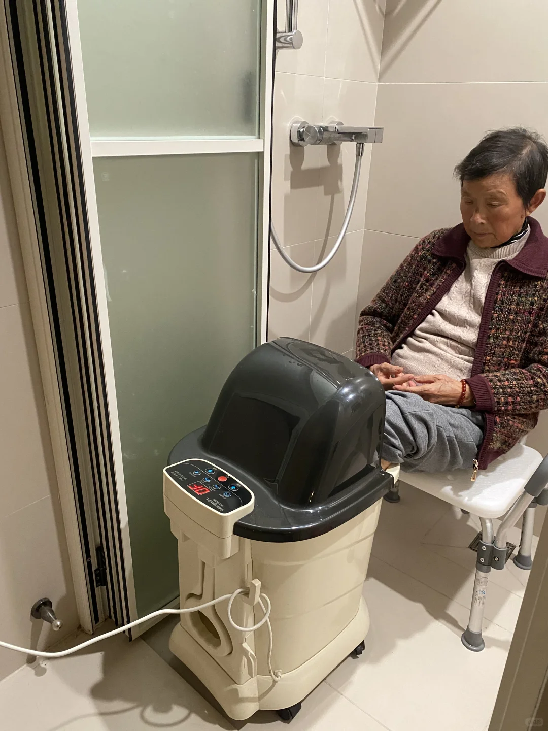 适老化装修:不用再搬泡脚桶???