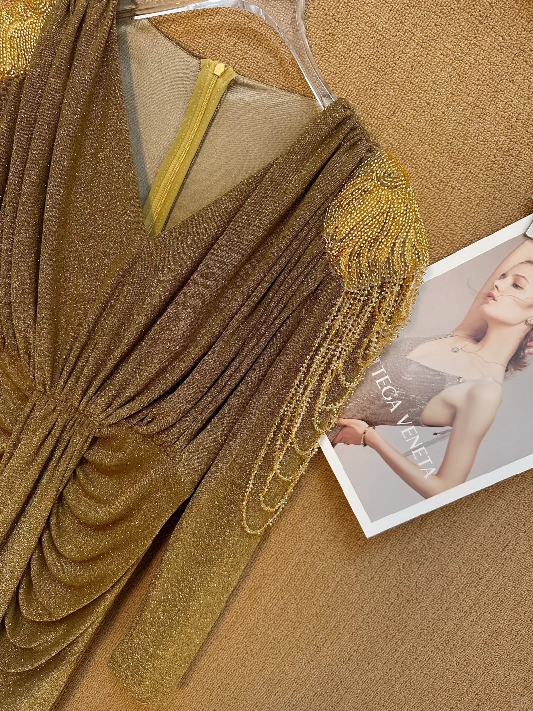 气场全开的贵气感金金色礼服!