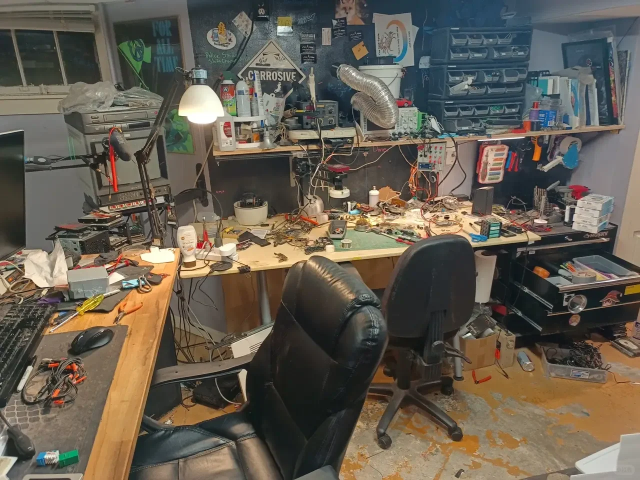 老外工程师自家的实验室